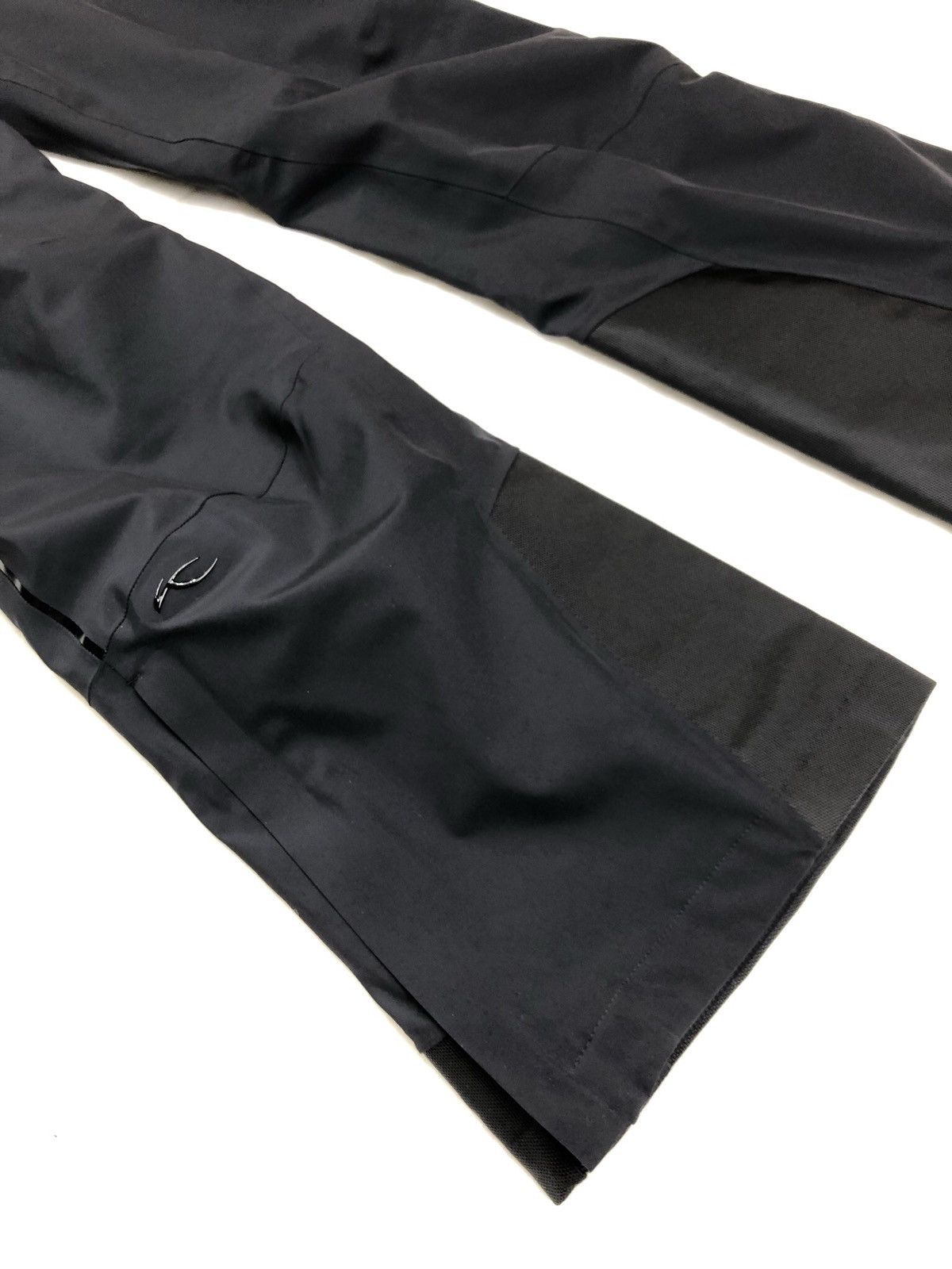 New! Mountain ski pants