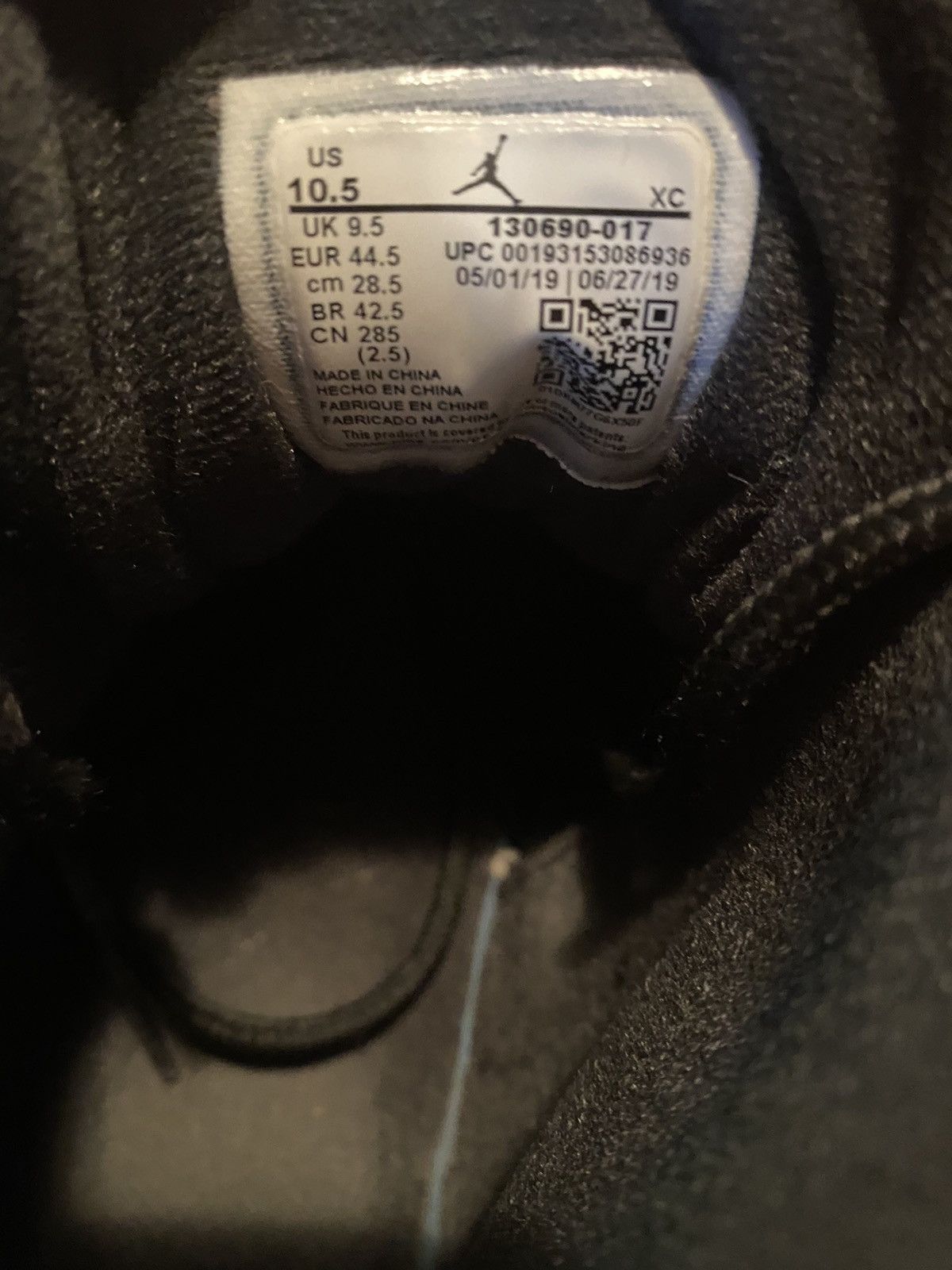 Jordan Brand Air Jordan 12 Reverse Taxi 2019 Size US 10.5 / EU 43-44 - 7 Thumbnail