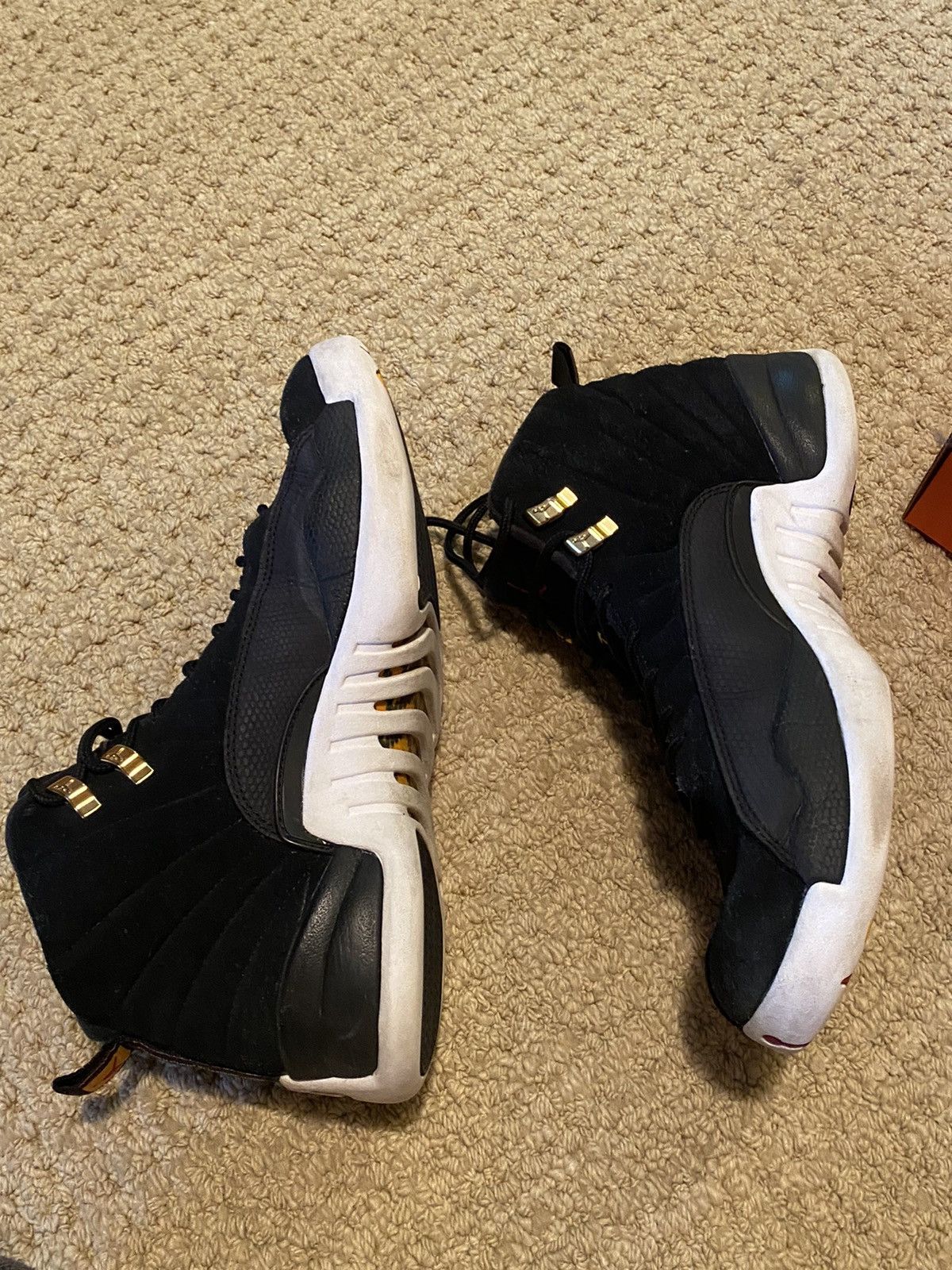Jordan Brand Air Jordan 12 Reverse Taxi 2019 Size US 10.5 / EU 43-44 - 2 Thumbnail
