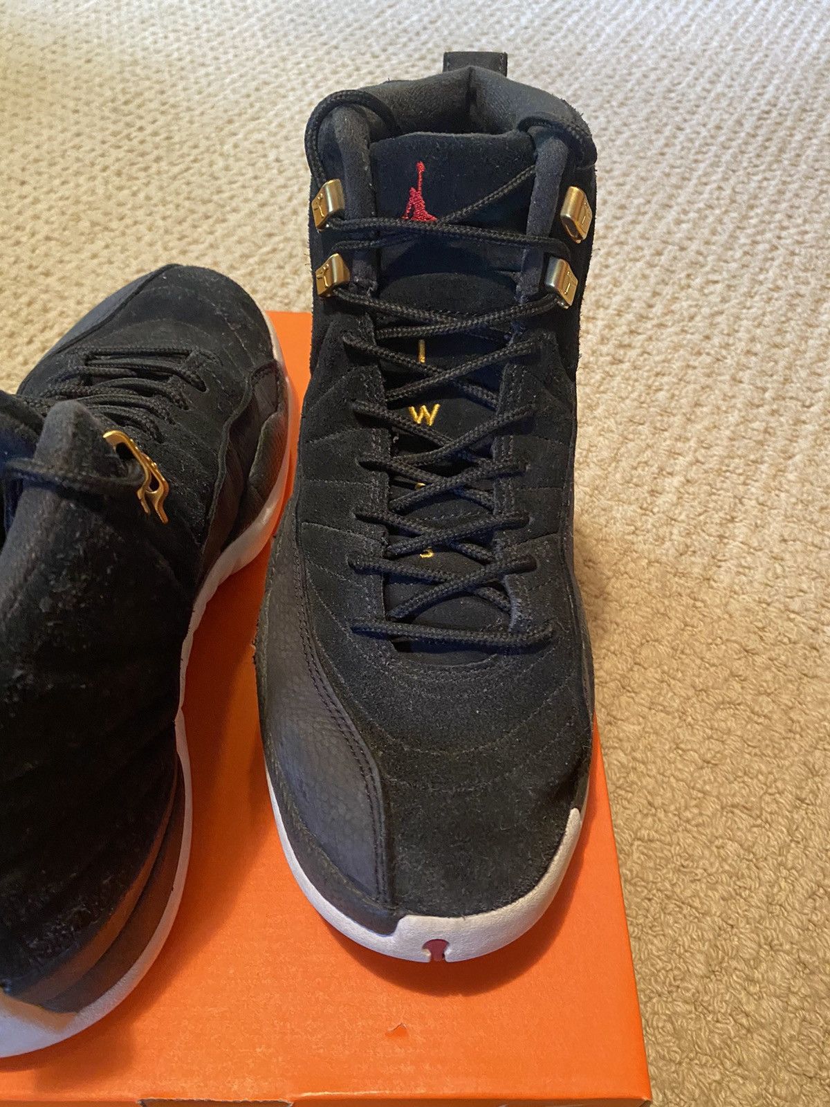 Jordan Brand Air Jordan 12 Reverse Taxi 2019 Size US 10.5 / EU 43-44 - 9 Thumbnail