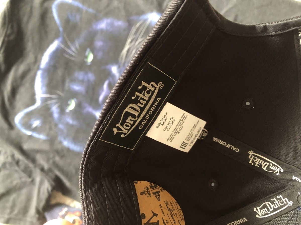 Oval Patch Black/White Adjustable - Von Dutch
