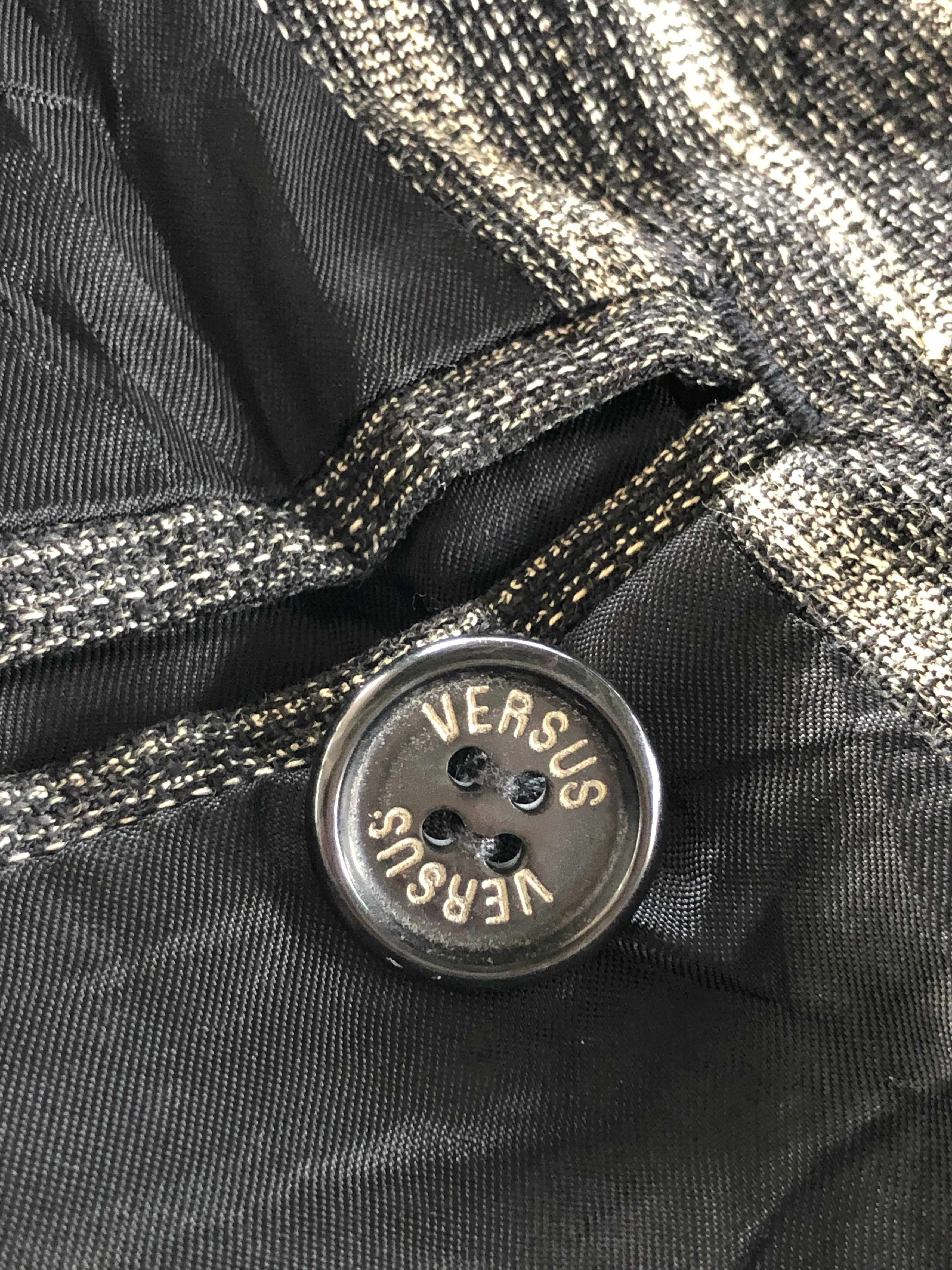 Versace RARE🔥VINTAGE VERSACE VERSUS CHORE DOUBLE BREASTED JACKET Size US L / EU 52-54 / 3 - 13 Thumbnail