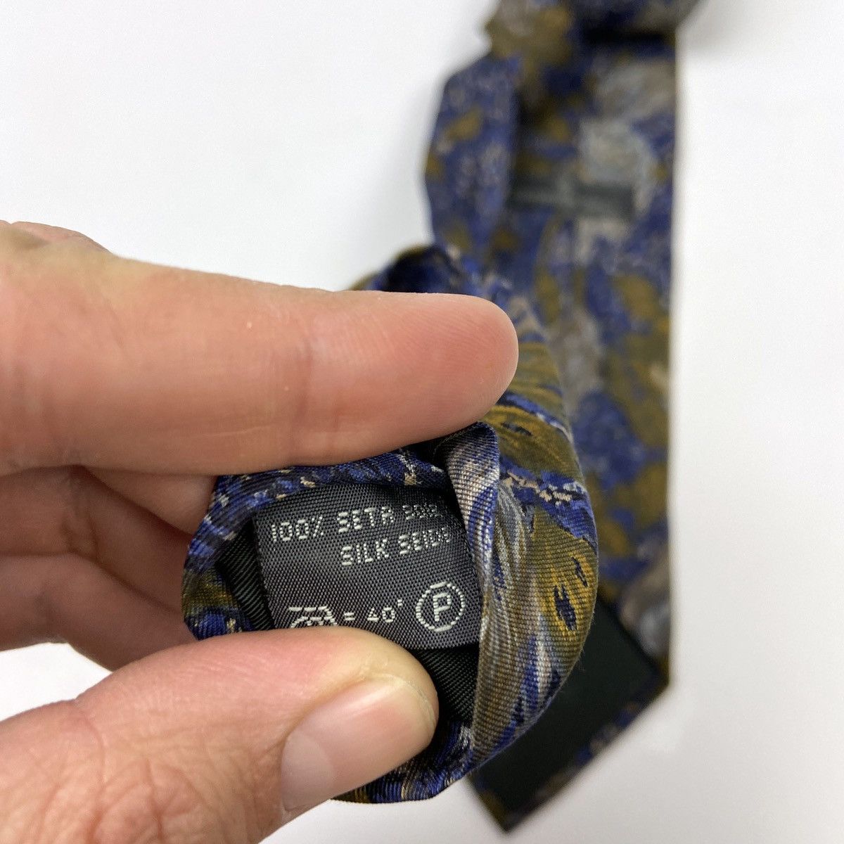 Ermenegildo Zegna Vintage 90s Ermenegildo Zegna roses nice design floral tie Size ONE SIZE - 5 Thumbnail