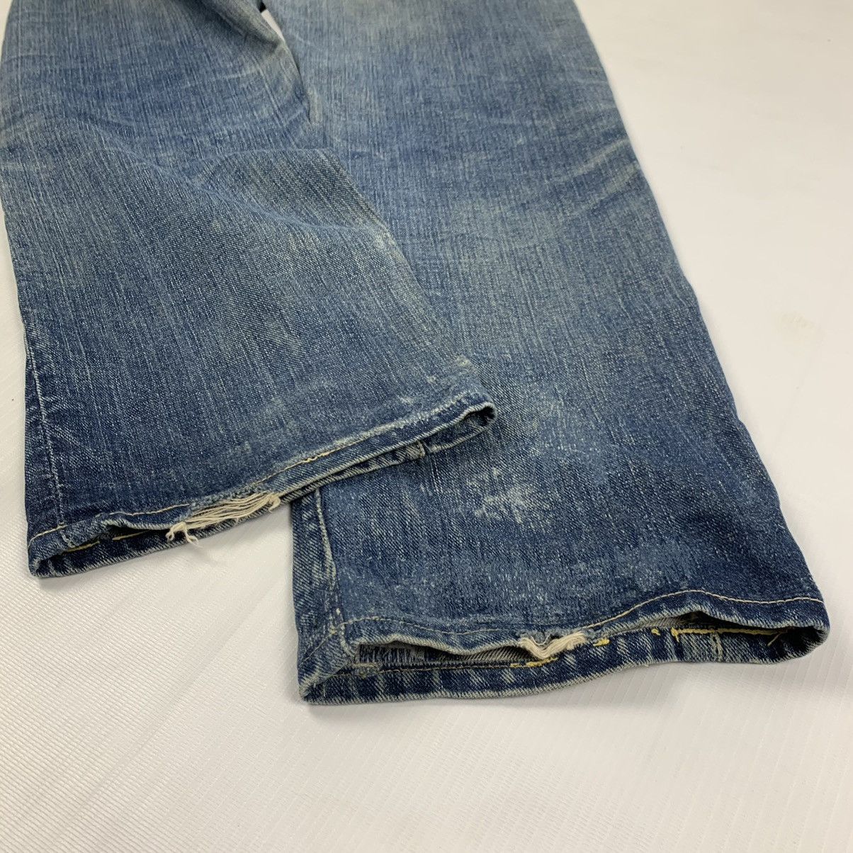 Lee Vintage Distressed Lee Denim Jeans Pants Size US 30 / EU 46 - 16 Thumbnail