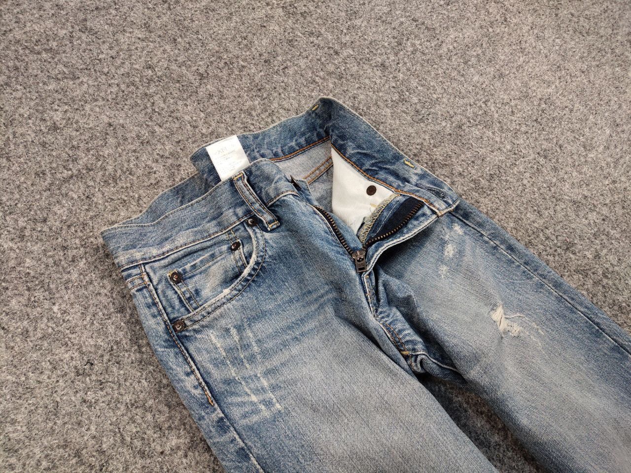 Japanese Brand Vintage 90's Japan Uniqlo Faded Washed Denim Jeans Size US 29 - 12 Thumbnail