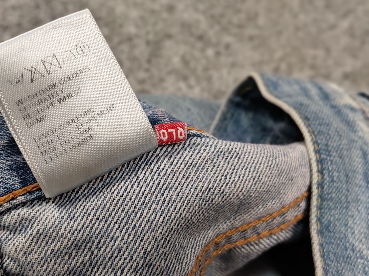 Japanese Brand Vintage 90's Japan Uniqlo Faded Washed Denim Jeans Size US 29 - 20 Thumbnail