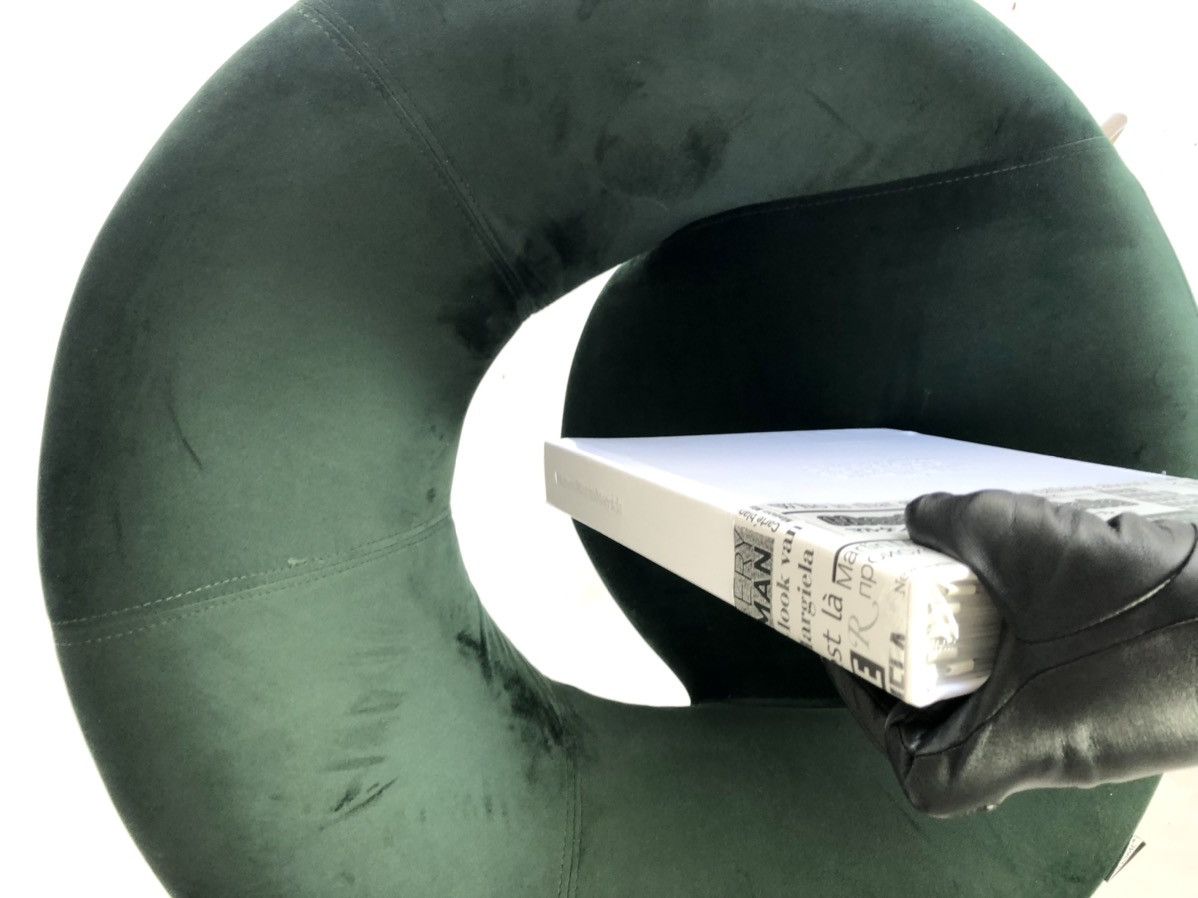 Designer × Maison Margiela × Rizzoli MAISON MARTIN MARGIELA HARDCOVER BOOK RIZZOLI Published Size ONE SIZE - 4 Thumbnail