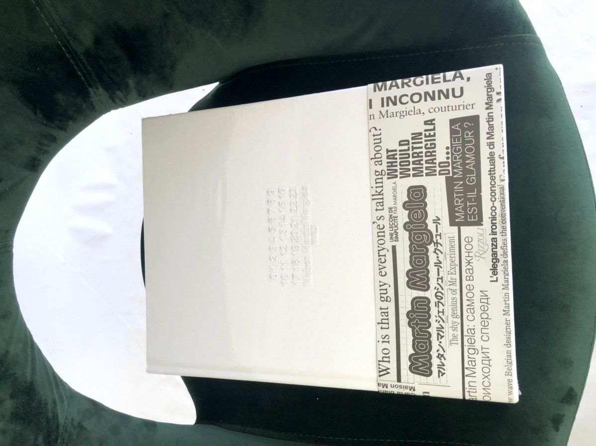 Designer × Maison Margiela × Rizzoli MAISON MARTIN MARGIELA HARDCOVER BOOK RIZZOLI Published Size ONE SIZE - 5 Thumbnail