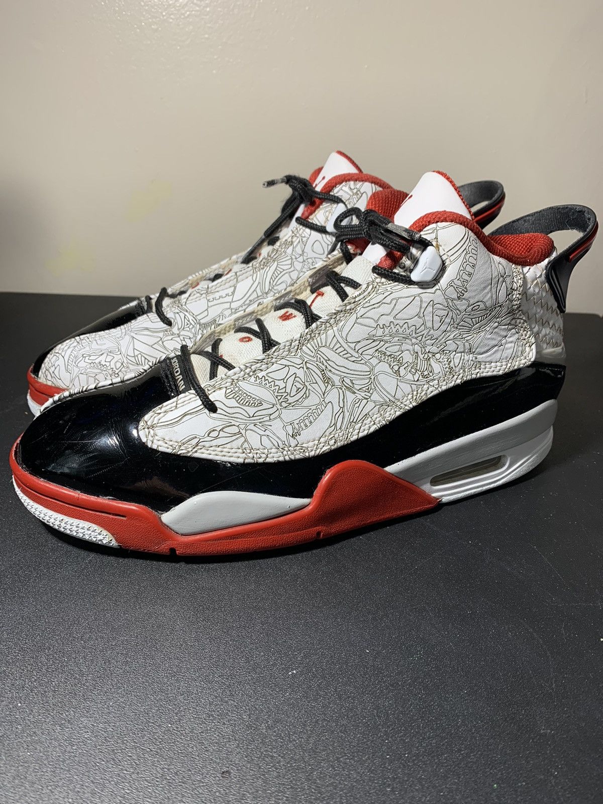 Nike Jordan Dub Zero White Varsity Red Size US 8.5 / EU 41-42 - 2 Thumbnail
