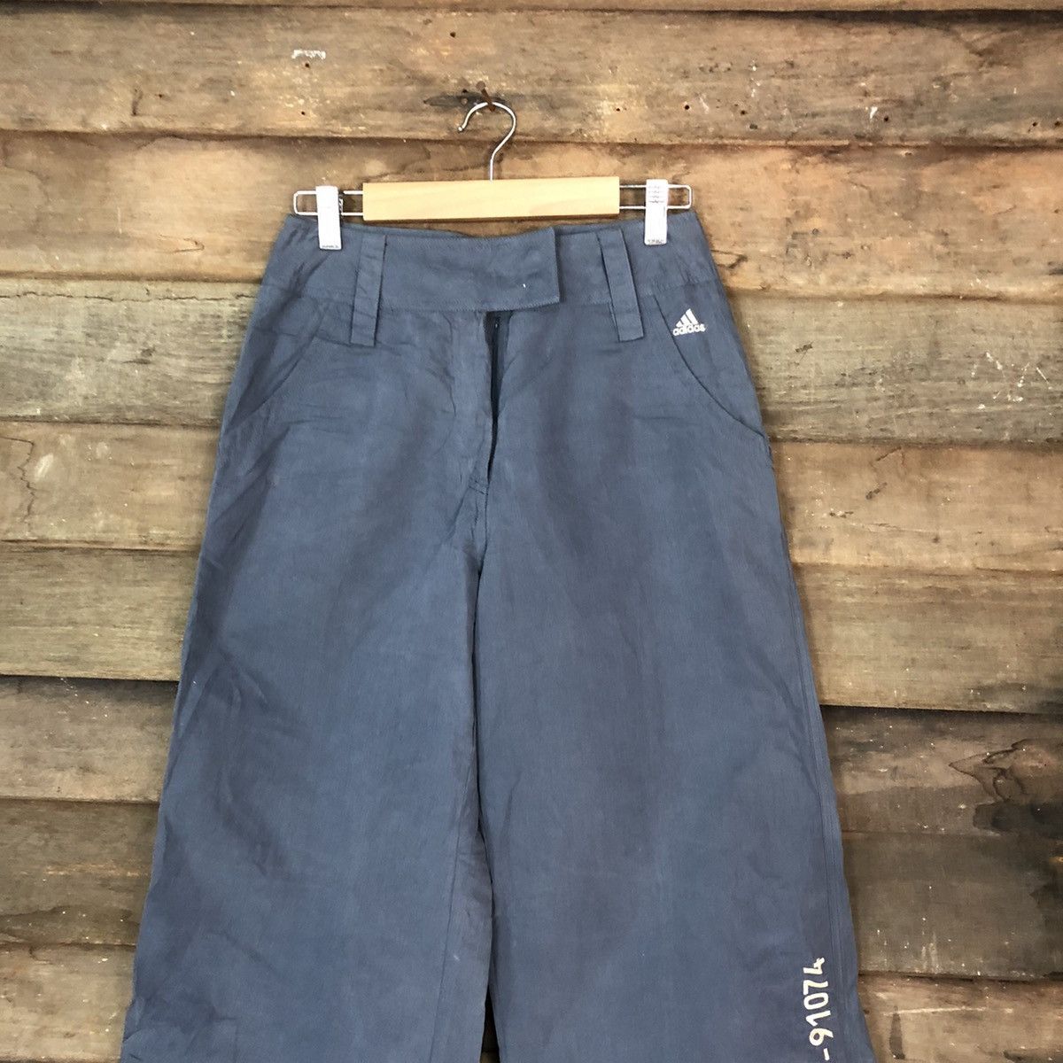 Adidas Adidas Blue multipocket thin cargo Pants #H448 Size 25" / US 0 / IT 36 - 2 Thumbnail