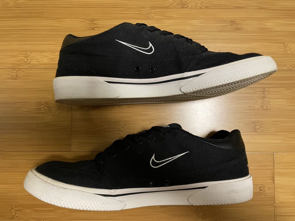 Nike × Supreme Supreme x SB GTS QS Black Size US 10.5 / EU 43-44 - 2 Thumbnail
