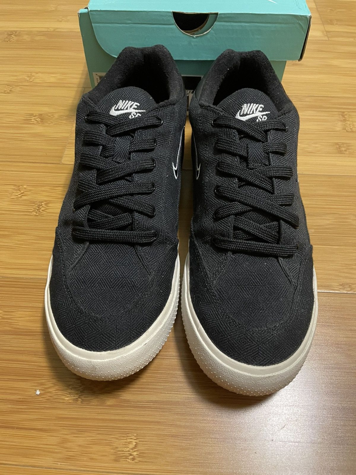 Nike × Supreme Supreme x SB GTS QS Black Size US 10.5 / EU 43-44 - 3 Thumbnail
