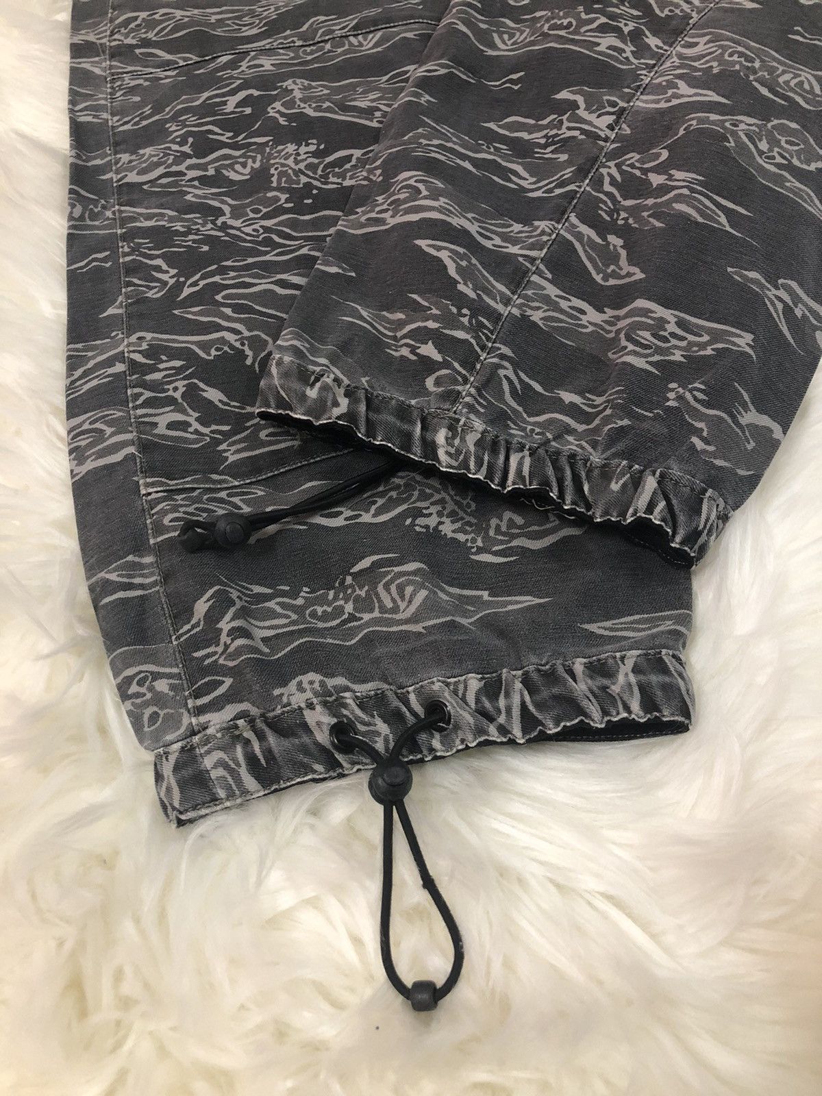 Neighborhood Neighborhood Skate Tiger Stripe Cargo Pants Streetwear Size US 31 - 12 Thumbnail