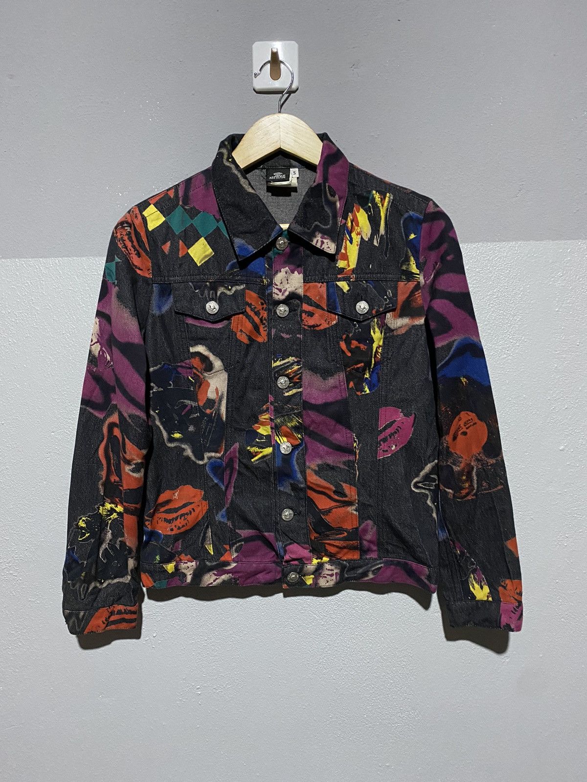 Versace Jeans Couture 🔥SALE🔥VERSACE JEANS COUTURE TRUCKER JACKET Size US S / EU 44-46 / 1 - 1 Thumbnail