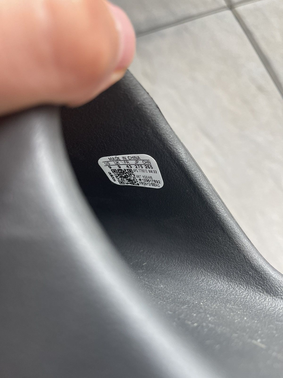 Adidas × Kanye West Yeezy slide Onyx Size US 9 / EU 42 - 14 Thumbnail