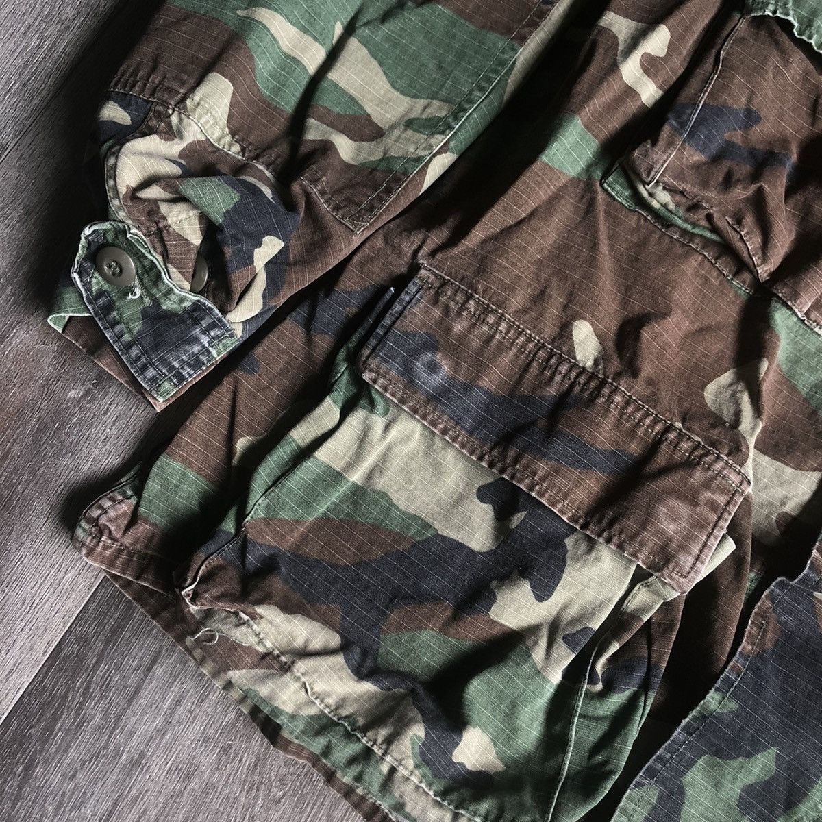 Vintage Vintage 1990s US Army Combat Camouflage Coat Buttoned Jacket Size US M / EU 48-50 / 2 - 3 Thumbnail