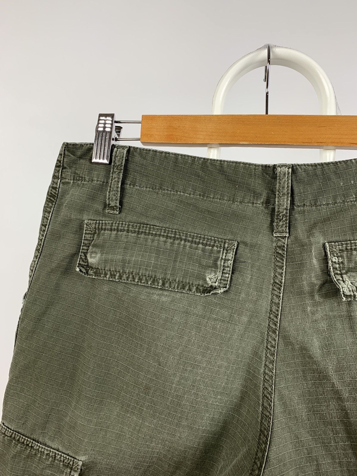 Carhartt 90s Vintage Carhartt Khaki Cargo Shorts Travis Style Size US 28 / EU 44 - 16 Thumbnail