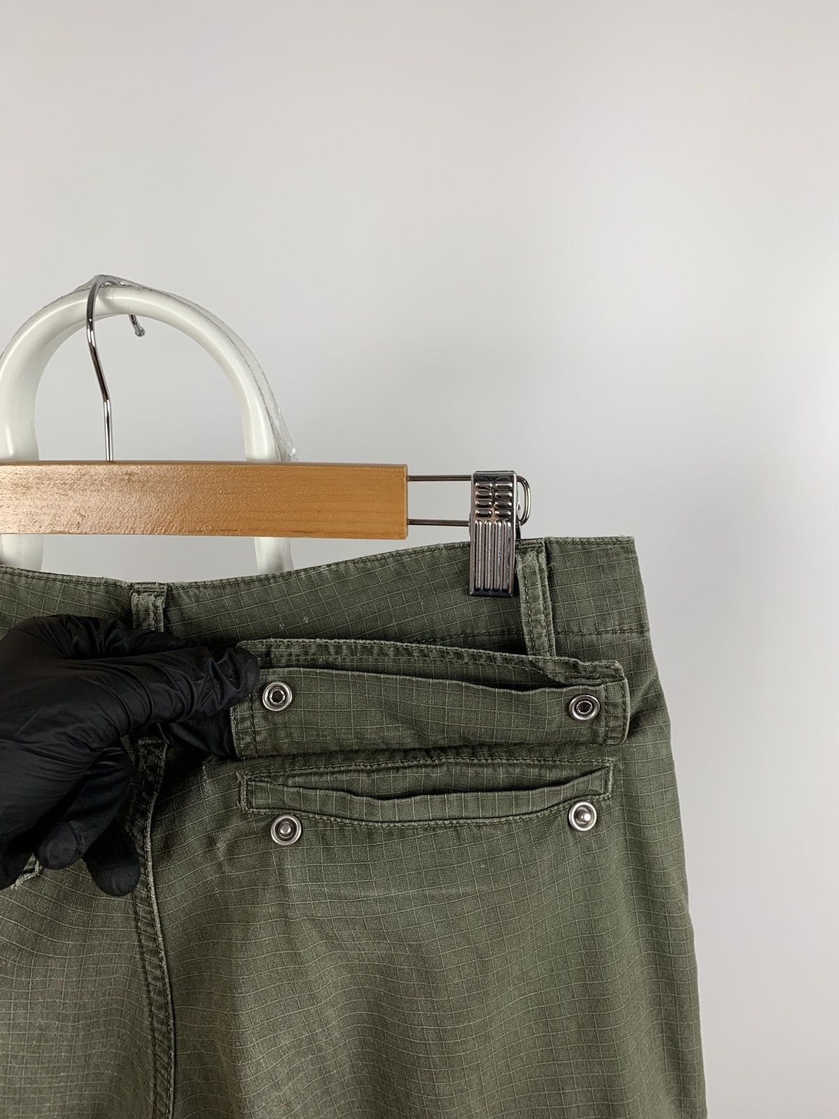 Carhartt 90s Vintage Carhartt Khaki Cargo Shorts Travis Style Size US 28 / EU 44 - 17 Thumbnail