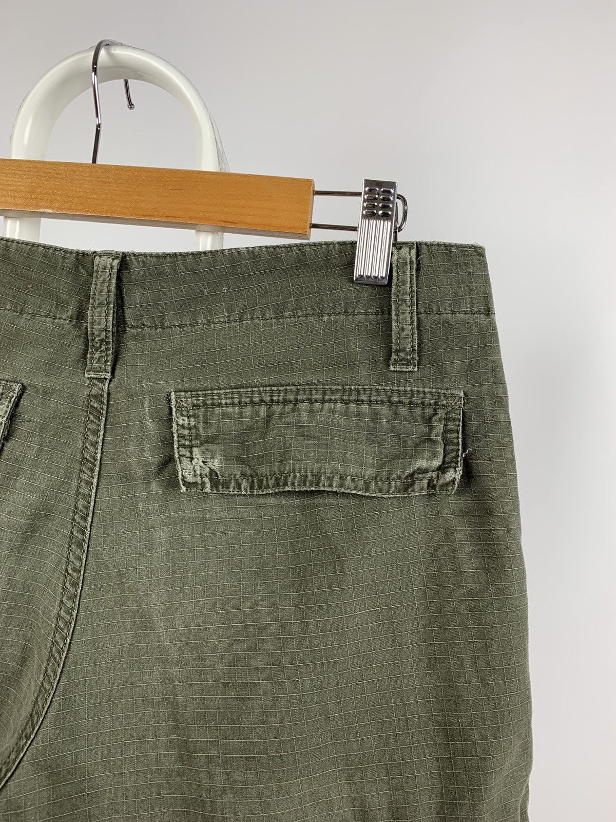 Carhartt 90s Vintage Carhartt Khaki Cargo Shorts Travis Style Size US 28 / EU 44 - 15 Thumbnail