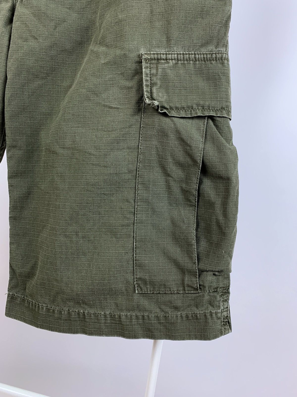 Carhartt 90s Vintage Carhartt Khaki Cargo Shorts Travis Style Size US 28 / EU 44 - 13 Thumbnail