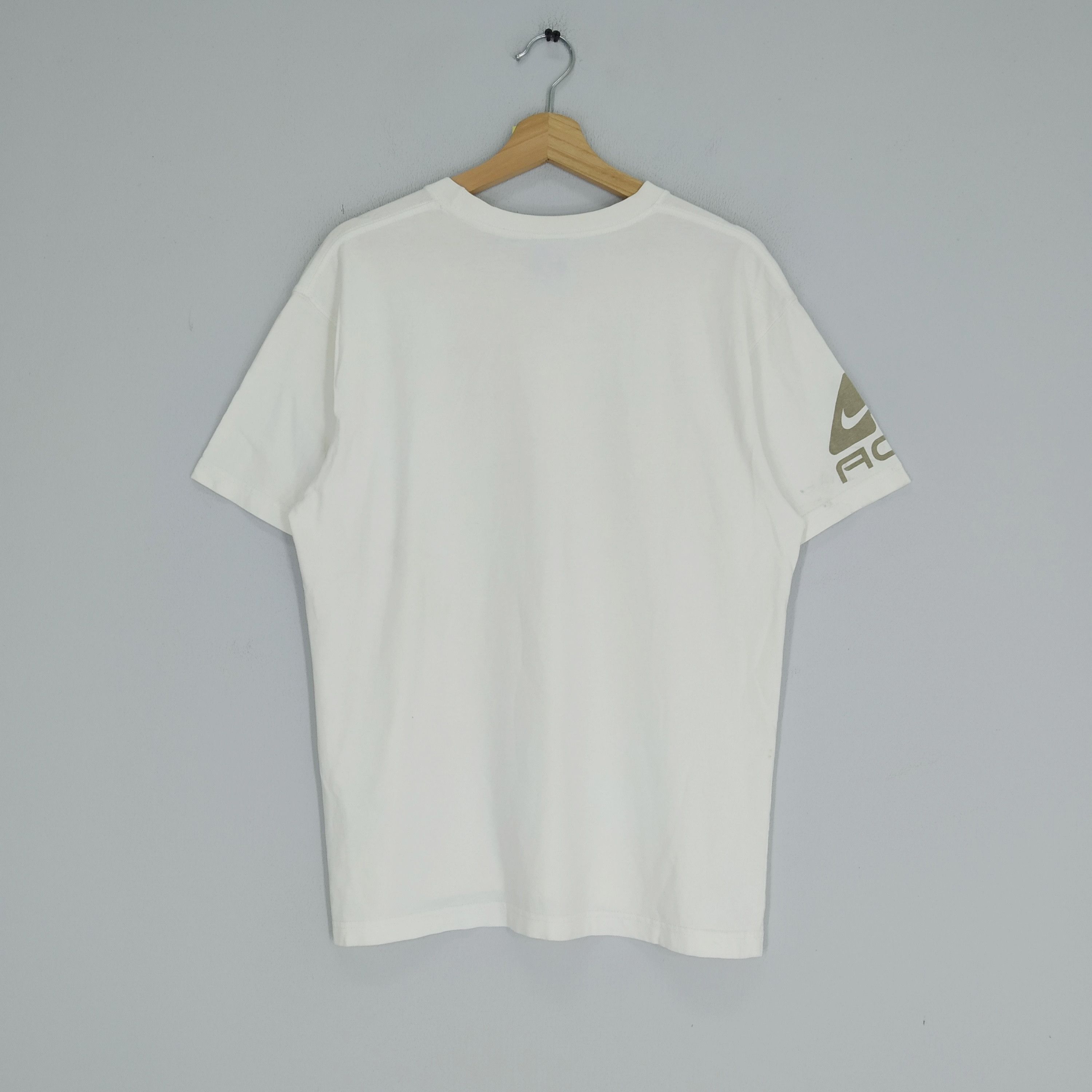 Nike Vintage Nike ACG Sportswear T-shirt Size US L / EU 52-54 / 3 - 2 Thumbnail