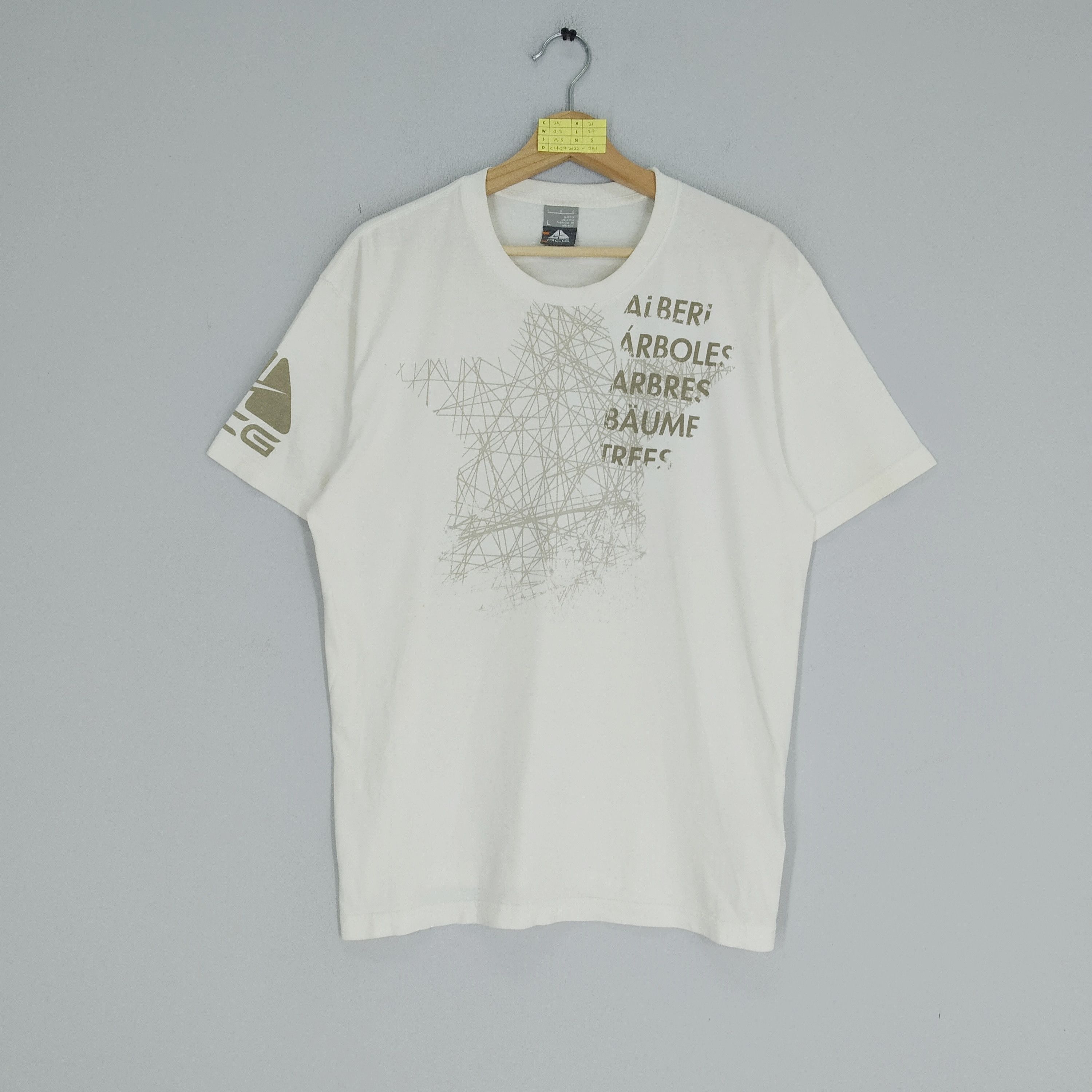 Nike Vintage Nike ACG Sportswear T-shirt Size US L / EU 52-54 / 3 - 1 Thumbnail