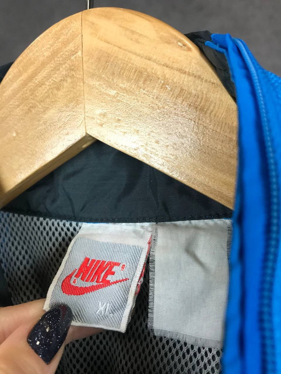 Nike × Vintage Nike swoosh streetwear vintage light jacket Size US XL / EU 56 / 4 - 3 Thumbnail