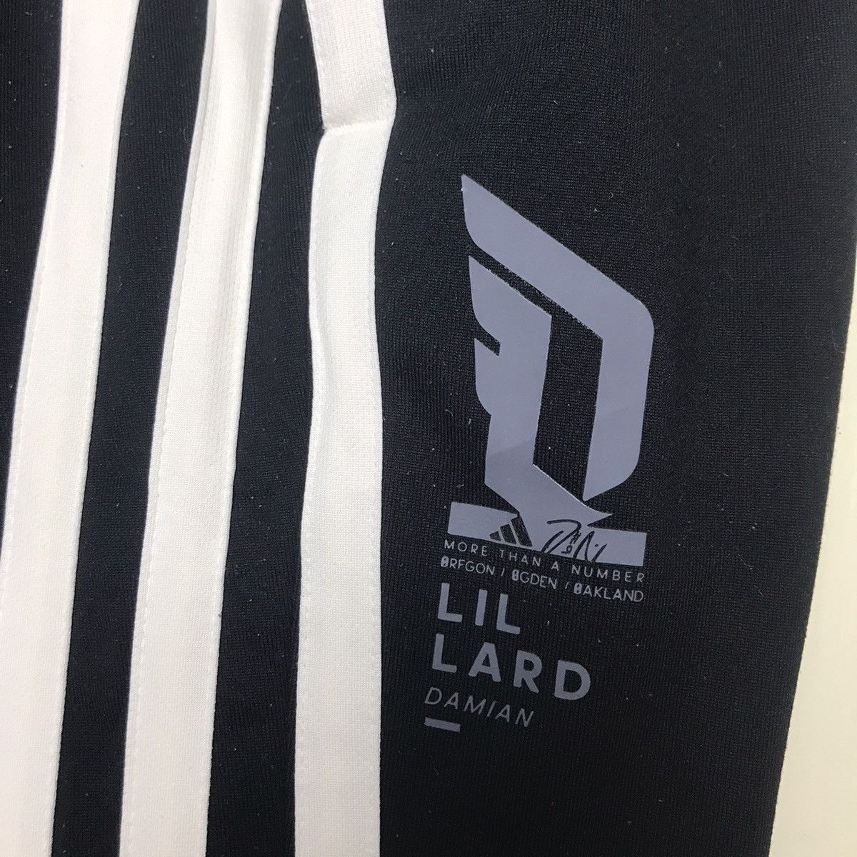 Adidas × NBA Adidas Dame Damian Lillard VIS Basketball Joggers (W 24-27) Size US 26 / EU 42 - 5 Thumbnail