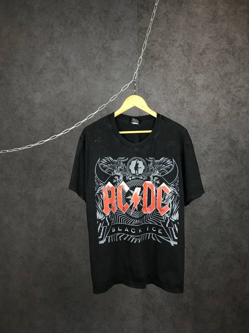 AC/DC × Band Tees × Vintage AC/DC vintage rock band overprinted tee Size US XL / EU 56 / 4 - 1 Thumbnail