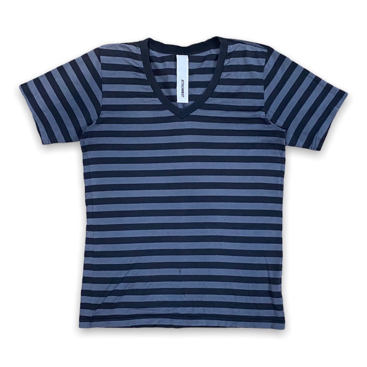 RARE ATTACHMENT STRIPED BASIC V-NECK T SHIRT