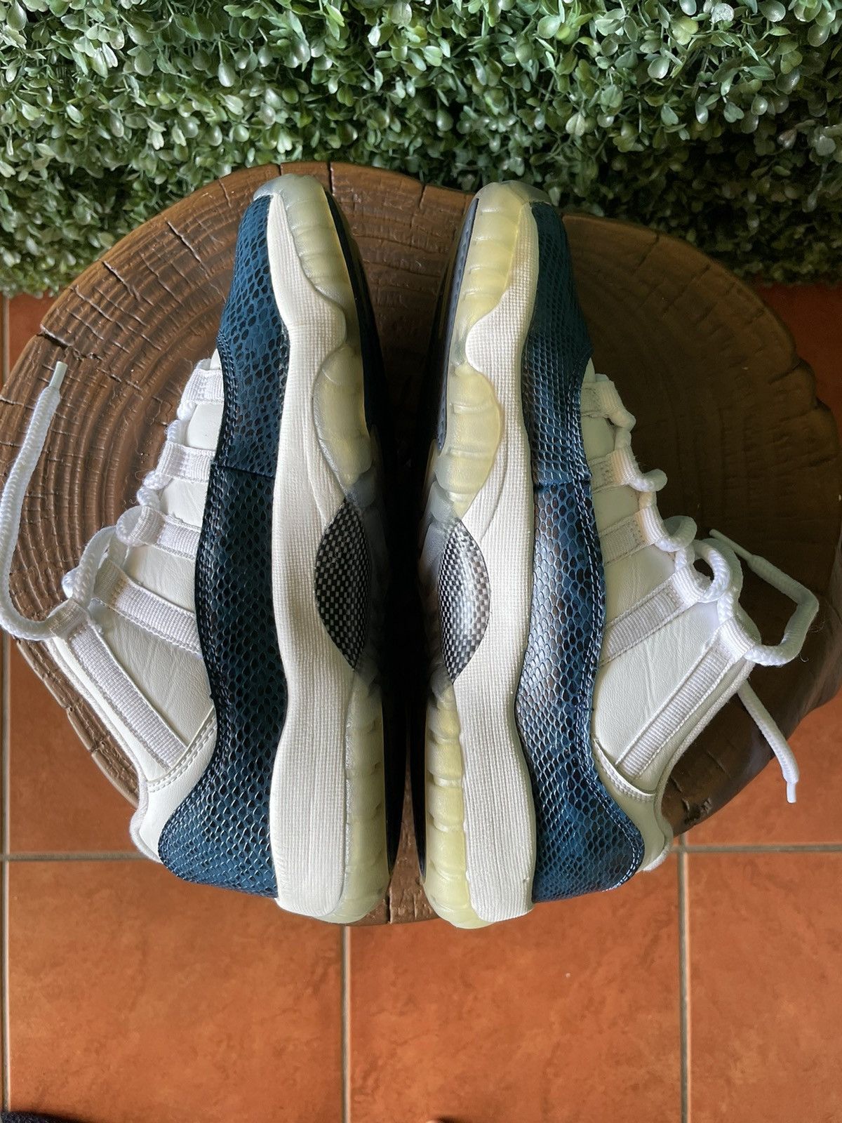Nike Jordan 11 Retro Low GS Navy Snakeskin 2019 Size US 6.5 / EU 39-40 - 5 Thumbnail
