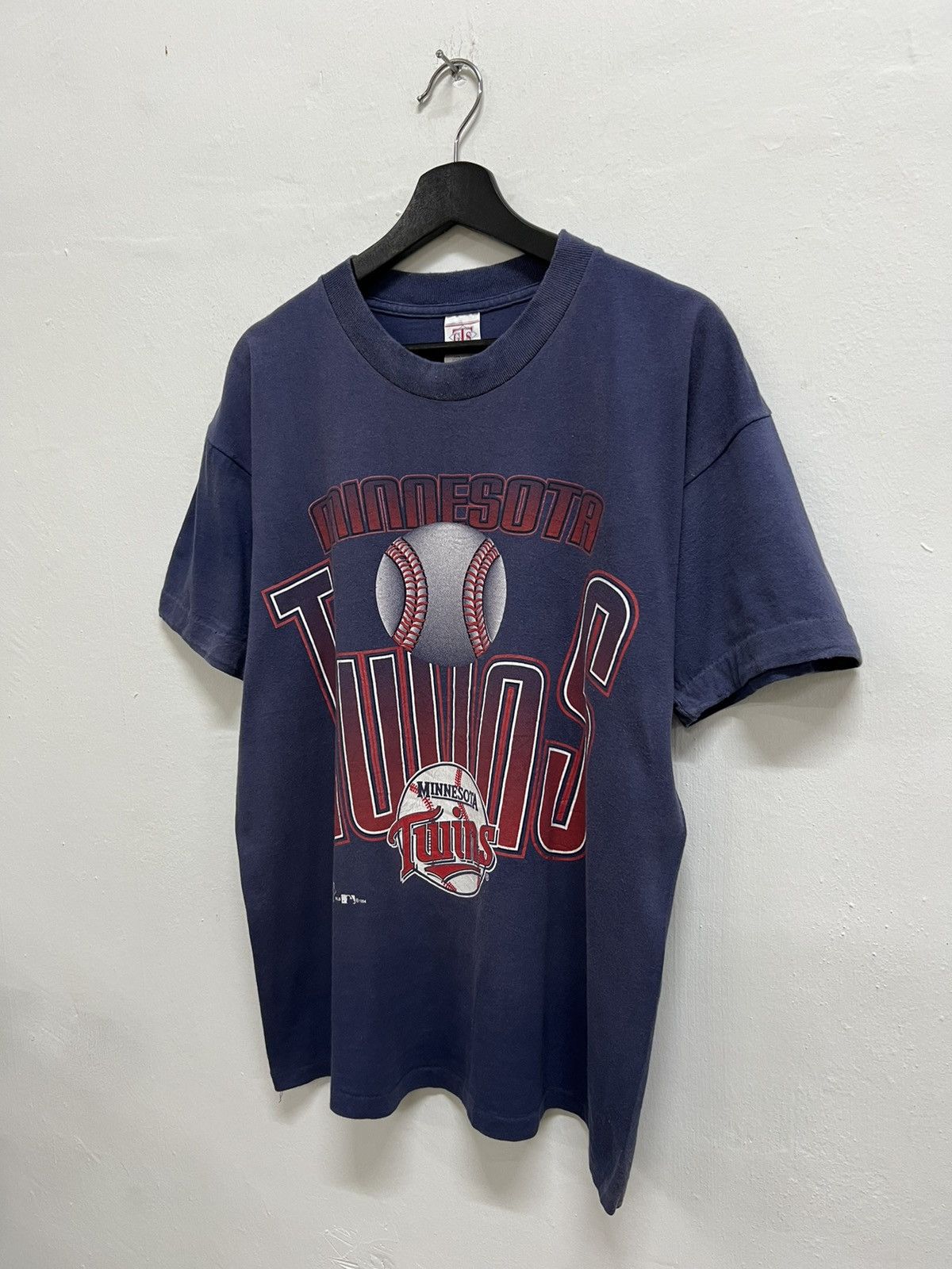 MLB × Twins × Vintage Vintage Minnesota Twins 1994 GTS MLB Sun Faded Tee Size US L / EU 52-54 / 3 - 3 Thumbnail