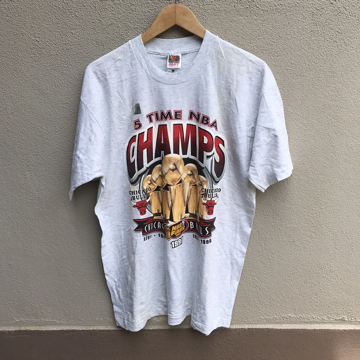 NBA × Vintage Vintage 90s CHICAGO BULLS nba tee champion Size US L / EU 52-54 / 3 - 1 Thumbnail