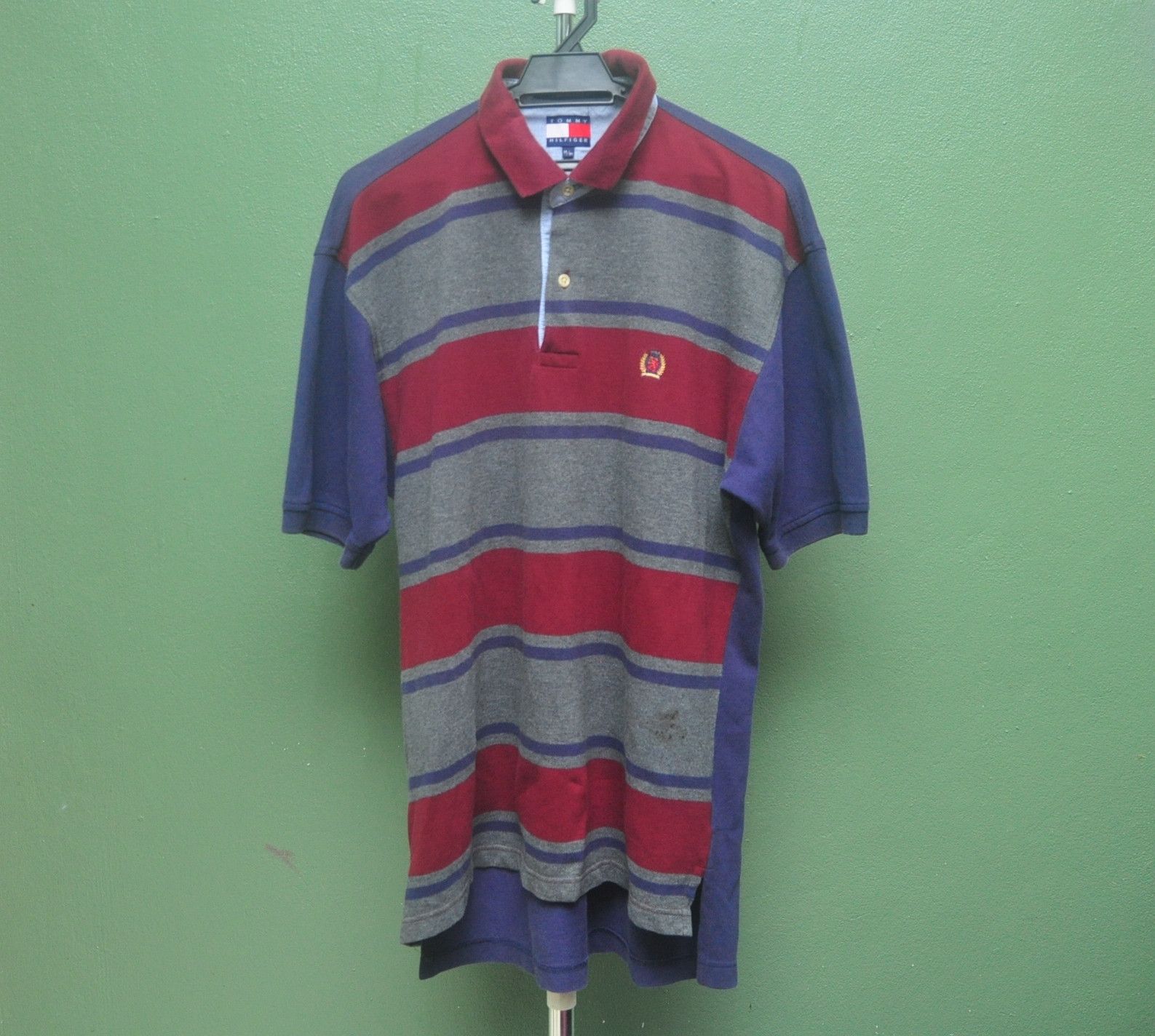 Tommy Hilfiger × Vintage Vintage Tommy Hilfiger Designer Streetwear Fashion Style Size US L / EU 52-54 / 3 - 1 Thumbnail