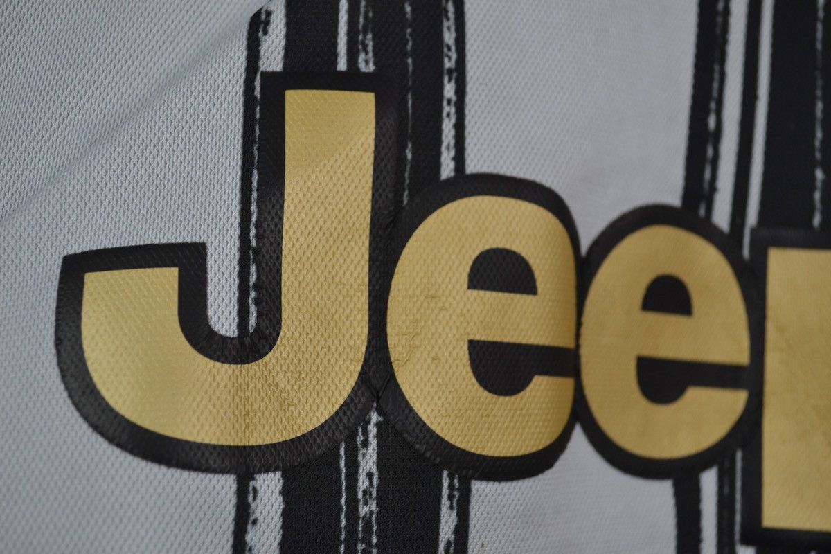 Adidas Juventus 2020 2021 home adidas soccer shirt Jersey football Size US S / EU 44-46 / 1 - 5 Thumbnail