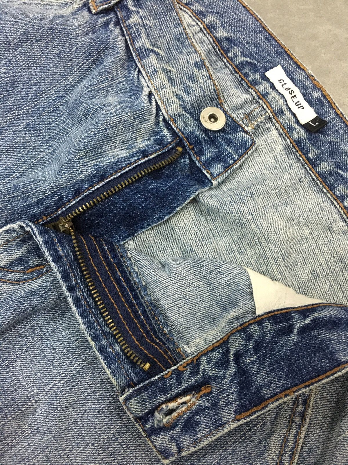 Japanese Brand 🔥RARE🔥JapanBrand Blue Faded Single Pocket Salvage Denim Size US 34 / EU 50 - 8 Thumbnail