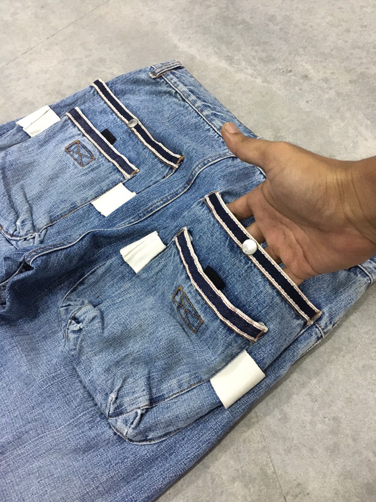 Japanese Brand 🔥RARE🔥JapanBrand Blue Faded Single Pocket Salvage Denim Size US 34 / EU 50 - 7 Thumbnail