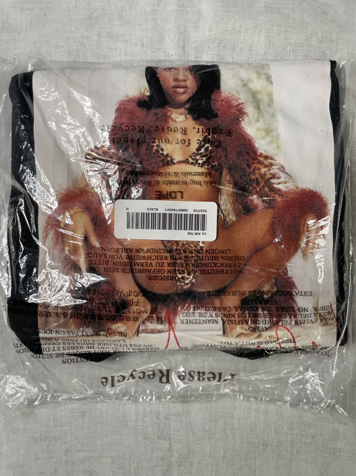 Supreme Supreme Lil Kim Tee Black Size US M / EU 48-50 / 2 - 2 Thumbnail