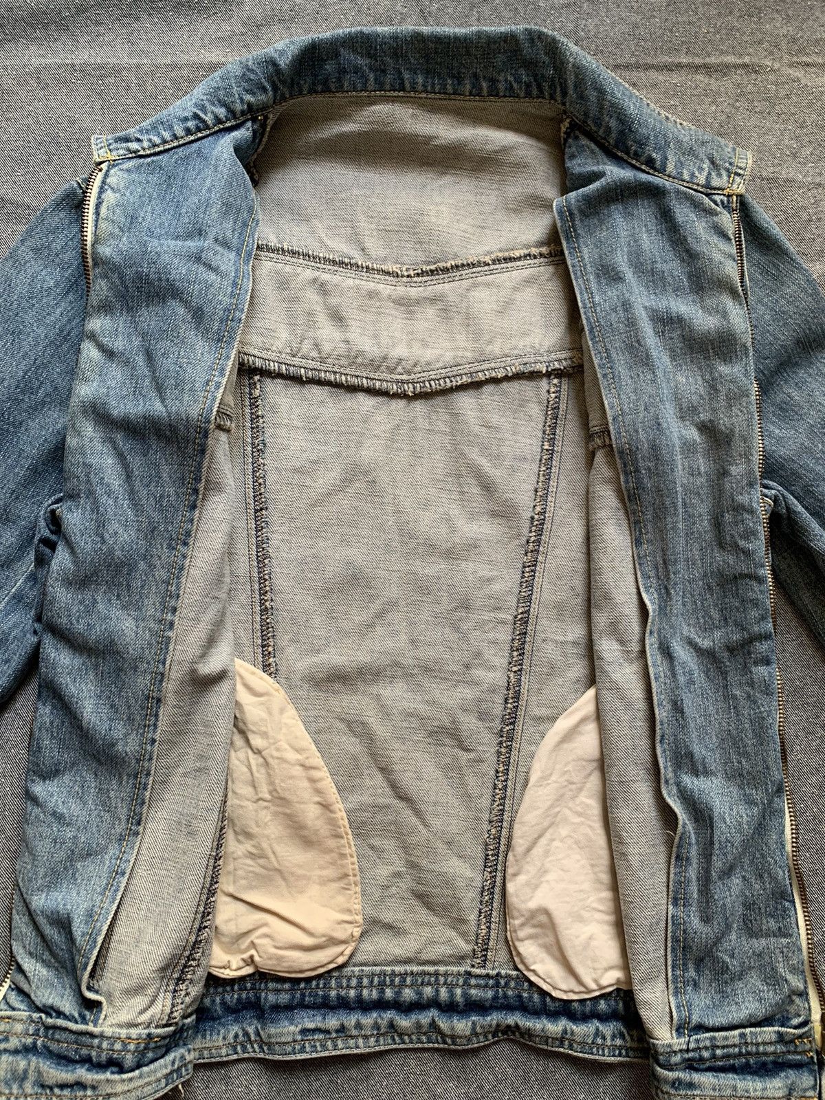Iroquois Japan Rare Iroquois Ripped Denim Jacket Size US M / EU 48-50 / 2 - 12 Thumbnail