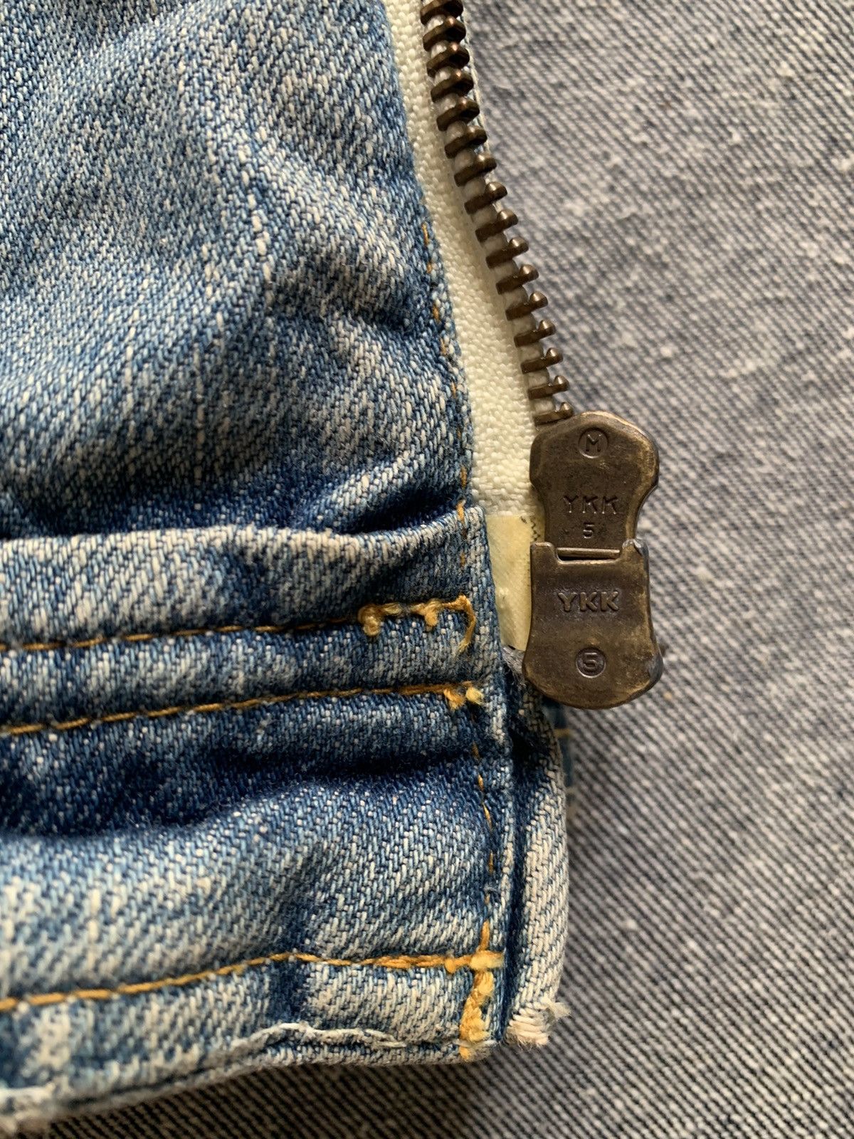 Iroquois Japan Rare Iroquois Ripped Denim Jacket Size US M / EU 48-50 / 2 - 14 Thumbnail