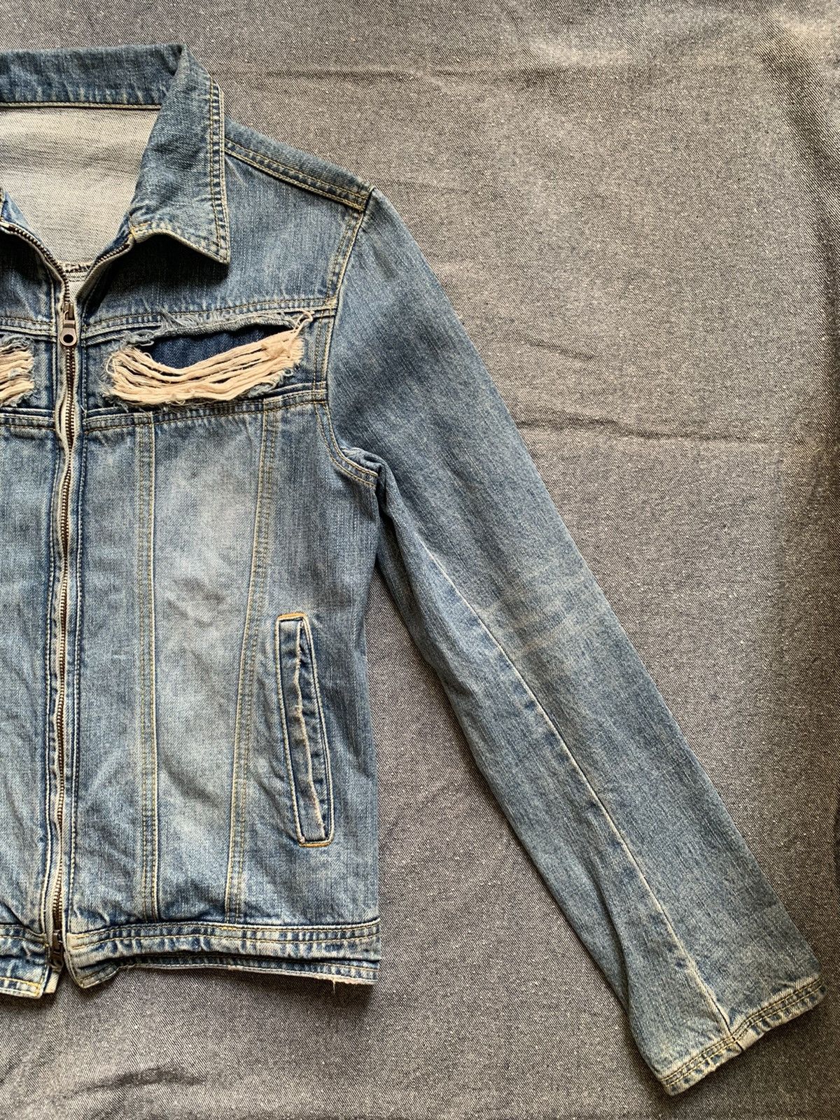 Iroquois Japan Rare Iroquois Ripped Denim Jacket Size US M / EU 48-50 / 2 - 3 Thumbnail