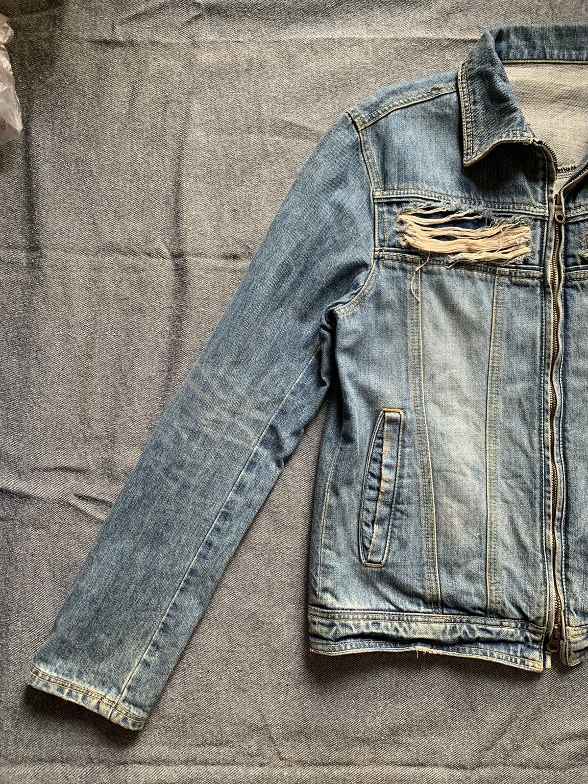 Iroquois Japan Rare Iroquois Ripped Denim Jacket Size US M / EU 48-50 / 2 - 2 Thumbnail