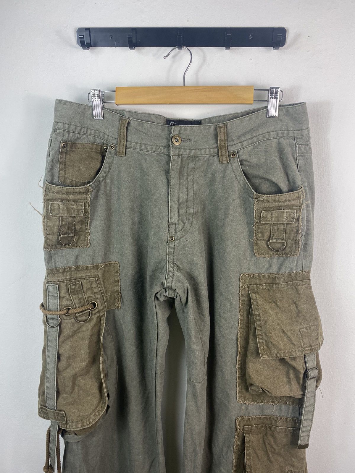 Japanese Brand Tactical Bondage Cargo Pants Size US 35 - 2 Thumbnail