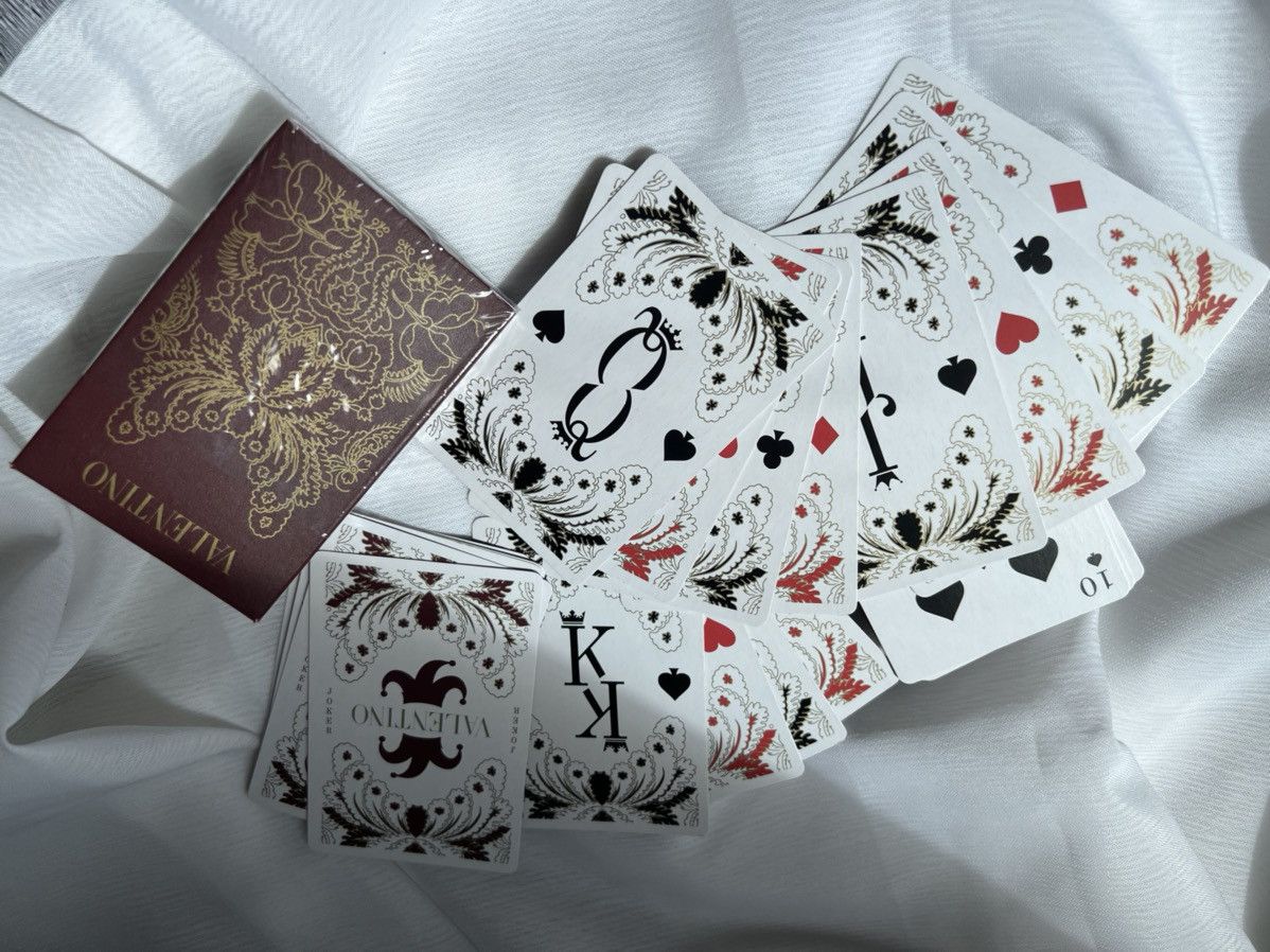 Valentino Valentino Playing cards Decks with Red packets gift set Size ONE SIZE - 5 Thumbnail