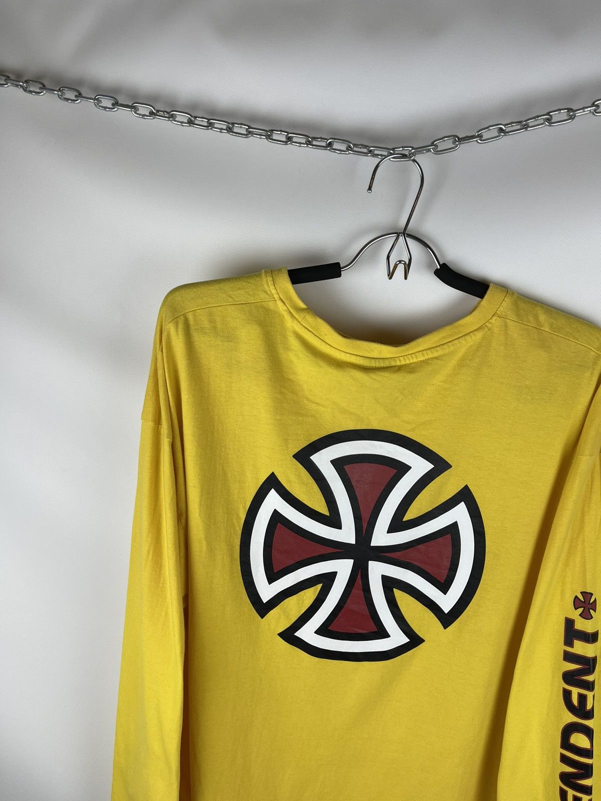 Independent Truck Co. Independent truck co big logo embroidered yellow sweatshirt Size US XL / EU 56 / 4 - 2 Thumbnail