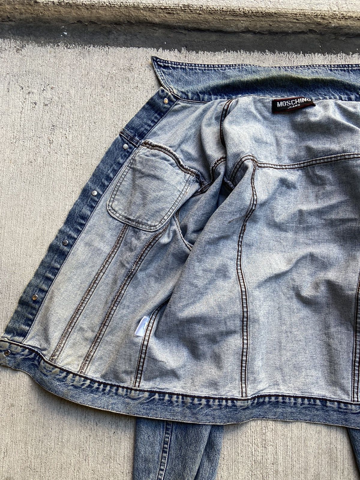 Moschino × Vintage Vintage Moschino Jeans Blue Denim Jean Jacket Trucker Medium Size US M / EU 48-50 / 2 - 9 Thumbnail