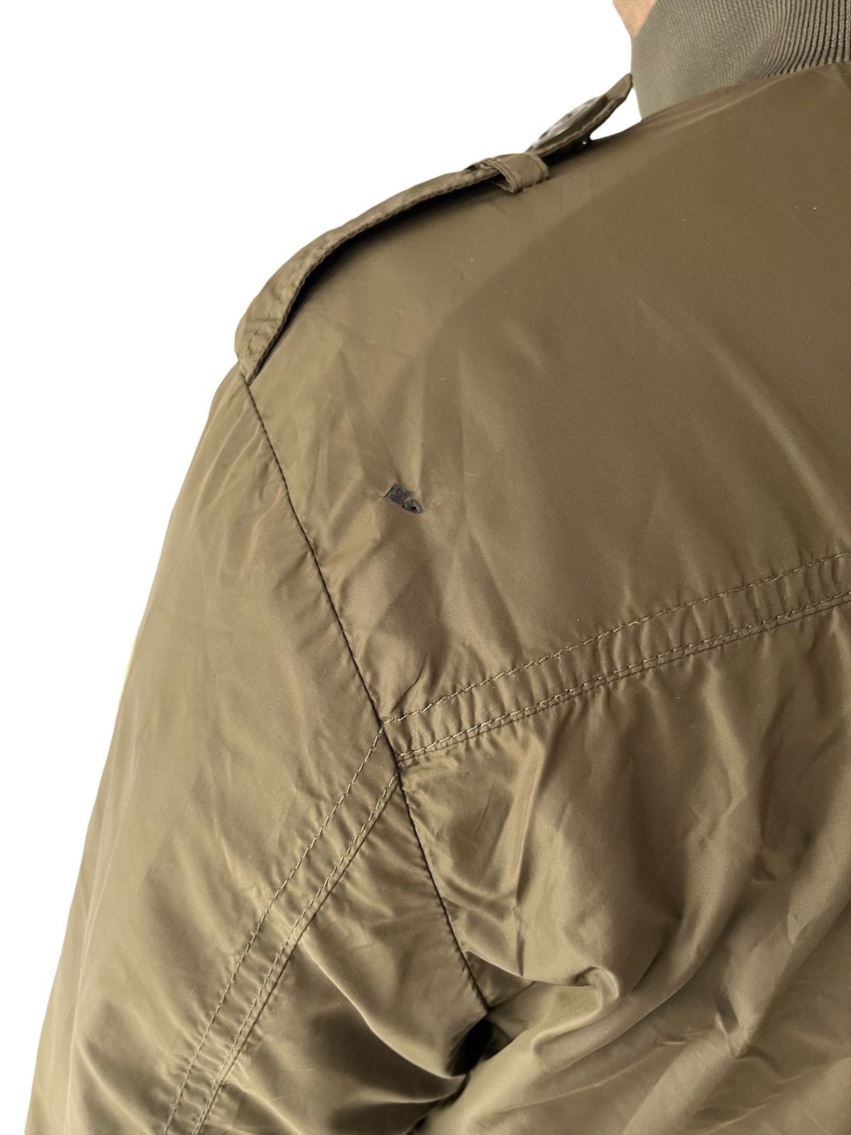 Moncler Moncler DELONIX GIUBBOTTO jacket Olive Green Size (6) XL Size US XL / EU 56 / 4 - 6 Thumbnail