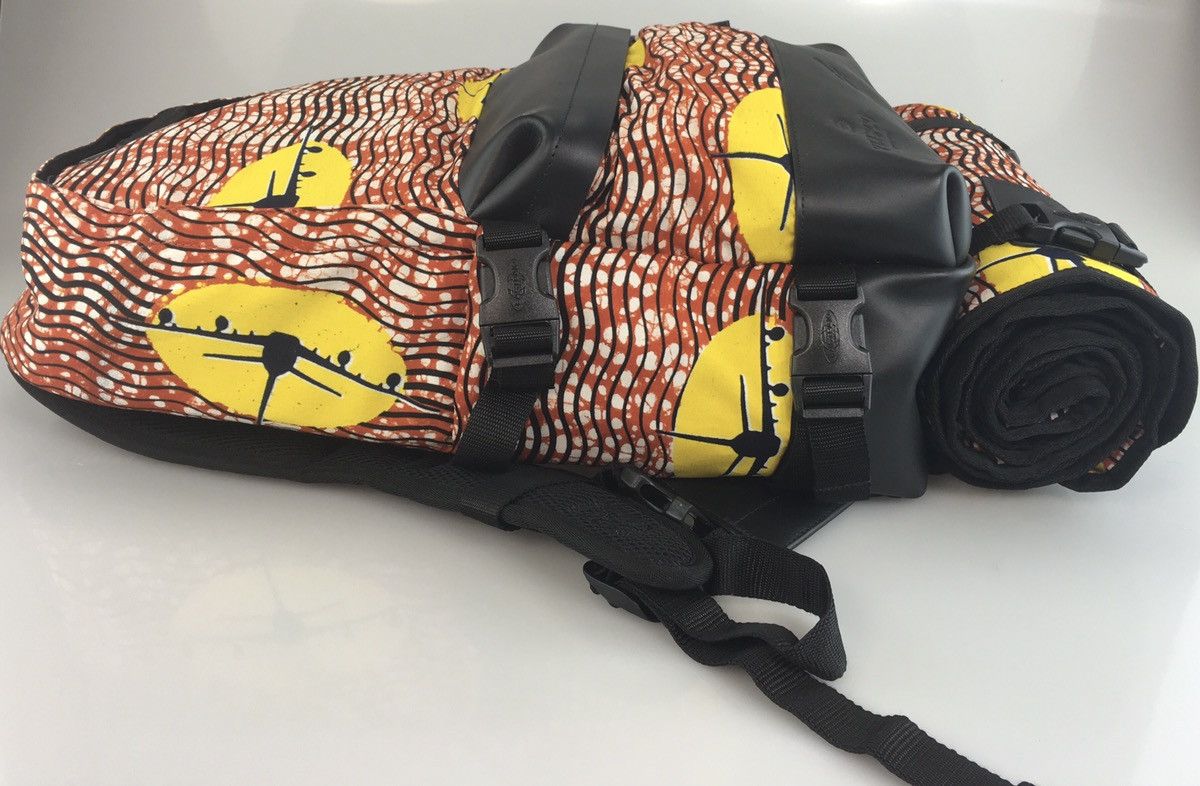 Eastpak eastpak x vlisco harvey bouterse “speed bird”pak'r backpak Size ONE SIZE - 22 Thumbnail