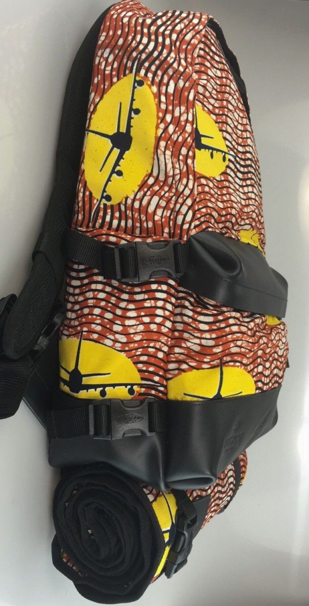Eastpak eastpak x vlisco harvey bouterse “speed bird”pak'r backpak Size ONE SIZE - 25 Thumbnail