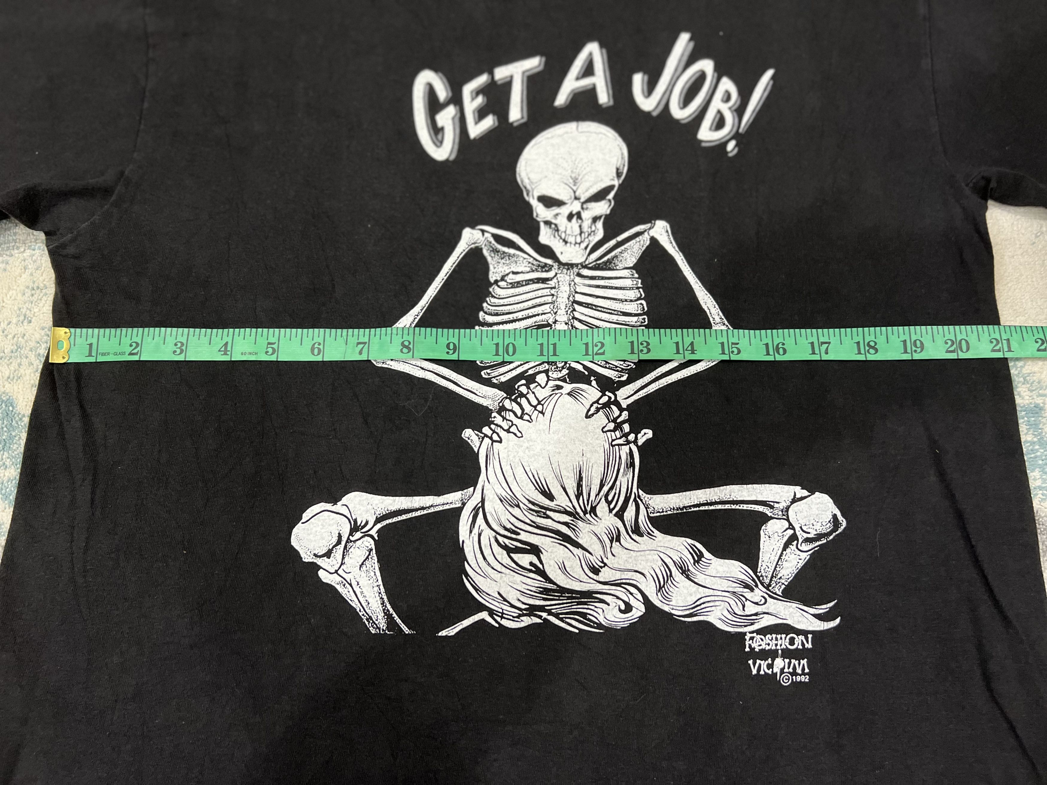 VINTAGE 90S FASHION VICTIM SKULL PUNK GET A JOB T SHIRT